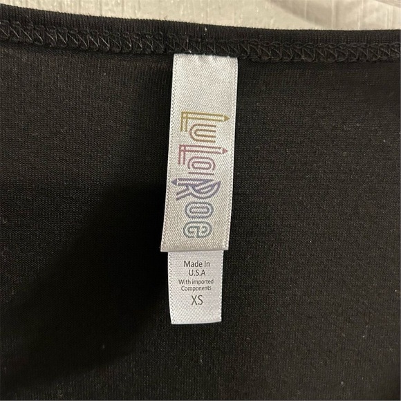 LuLaRoe Women's XS Black Hi-Lo Short Sleeve Top Casual Relaxed Fit - Picture 4 of 7